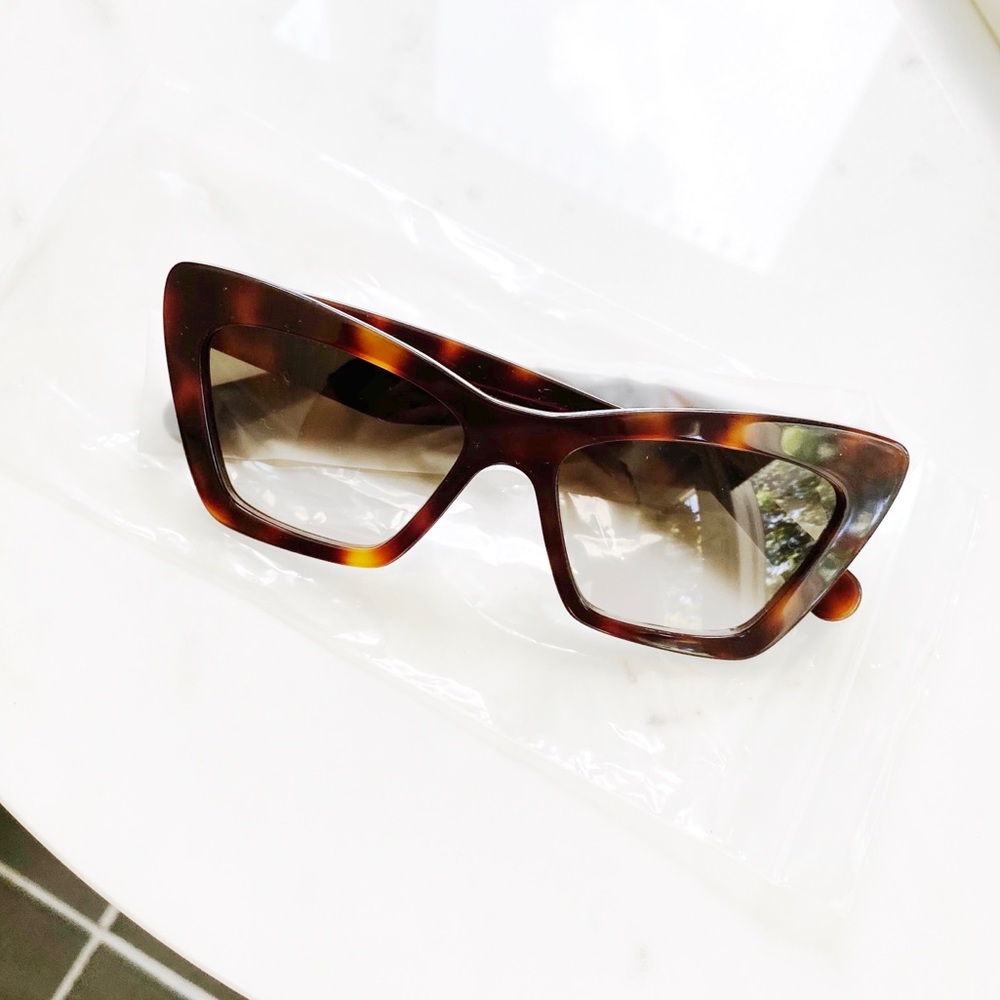 FERRAGAMO Sunglasses